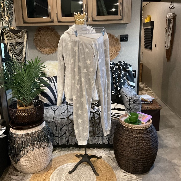 P.J. Salvage Pants - P.J. Salvage Gray Star Lounge Set Top/M Pants/S